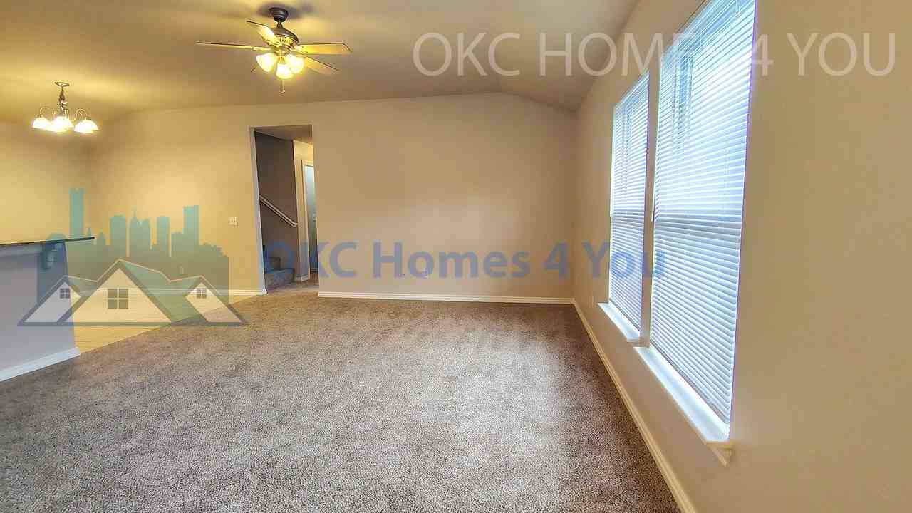606 Garrison Ln - Photo 2 of 36