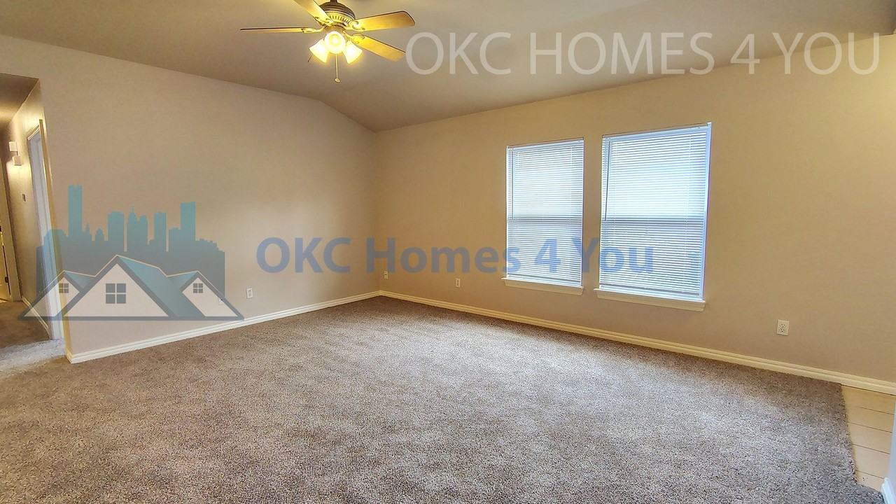 606 Garrison Ln - Photo 3 of 36