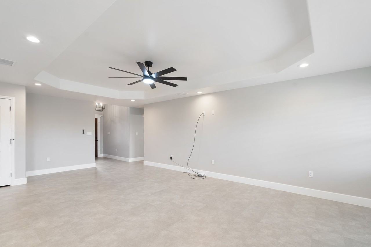 105 Noahy Dr - Photo 6 of 21