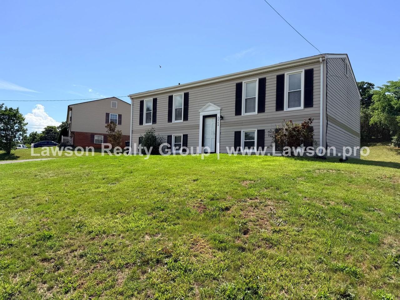 2868 Silver Leaf Dr - Photo 2 of 33