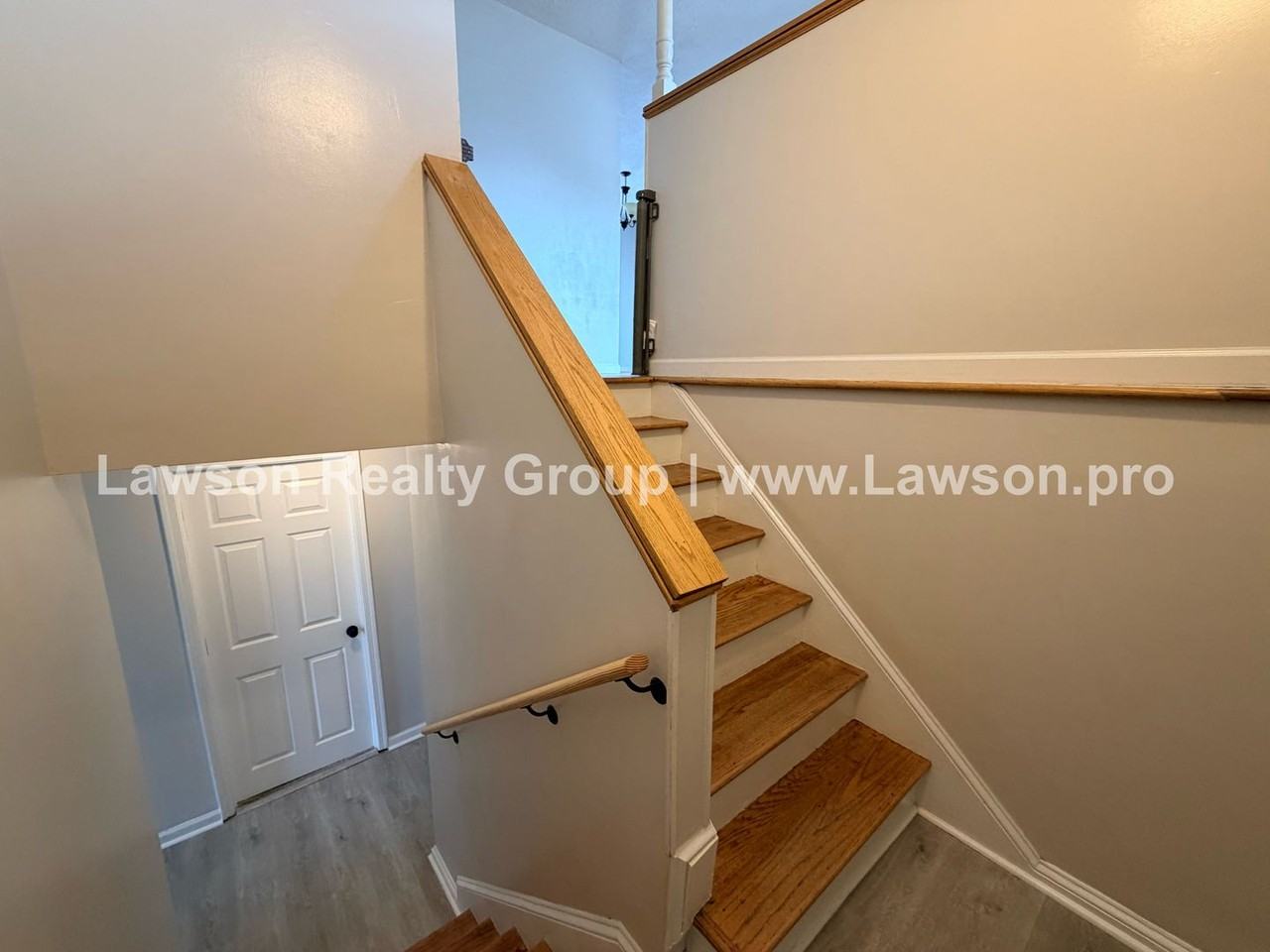 2868 Silver Leaf Dr - Photo 3 of 33