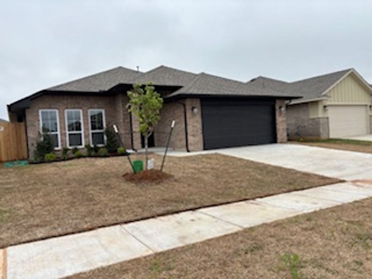 18200 Austin Ct - Photo 2 of 16