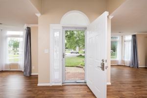 featured image of 4501 Van Dyck Dr