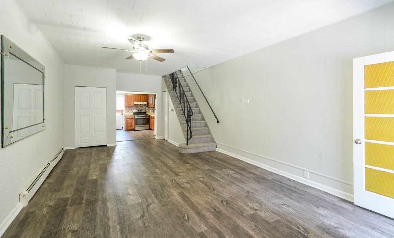 217 Moore St - Photo 3 of 22