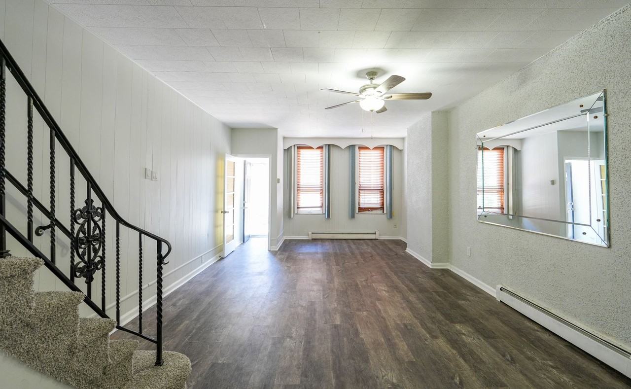 217 Moore St - Photo 4 of 22