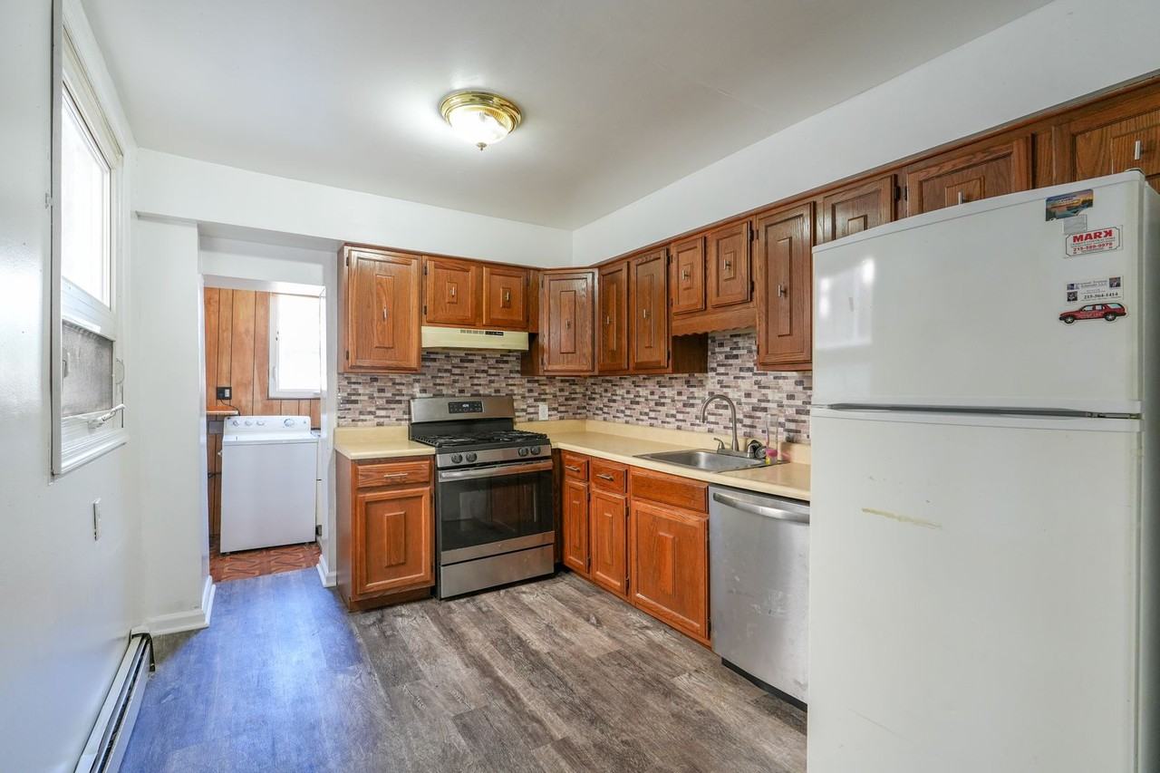 217 Moore St - Photo 6 of 22