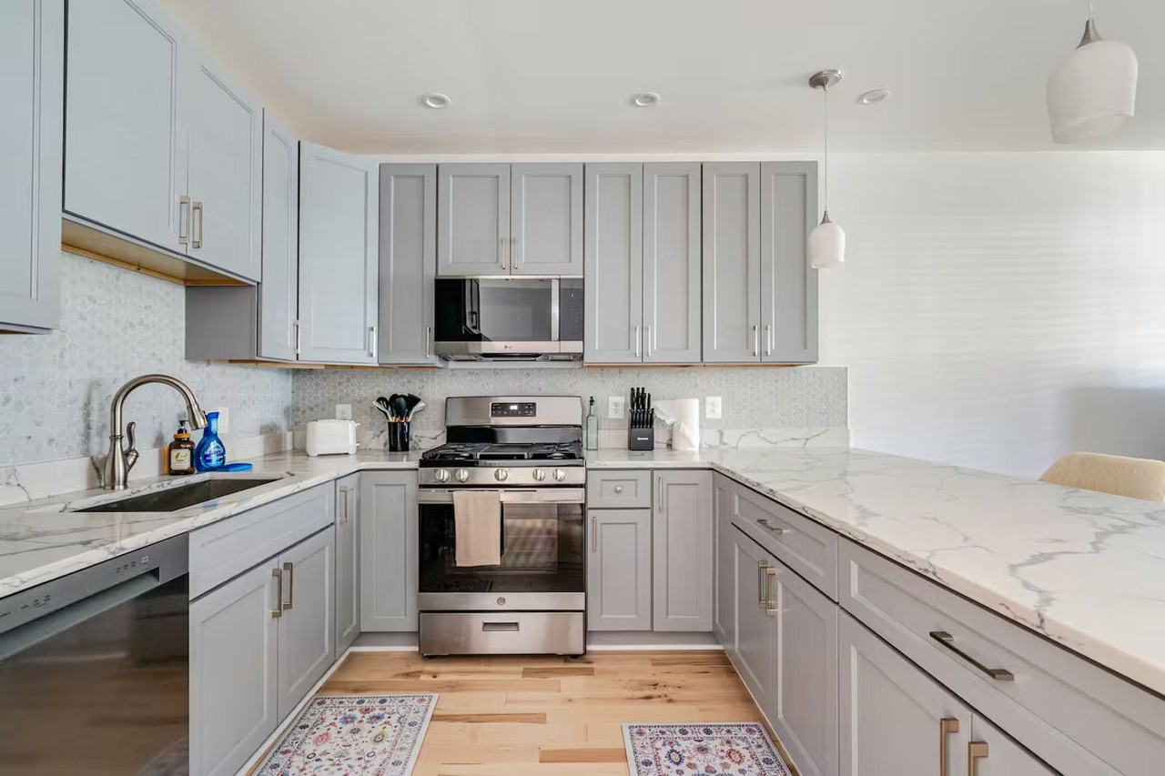 1331 Queen St Ne - Photo 6 of 49