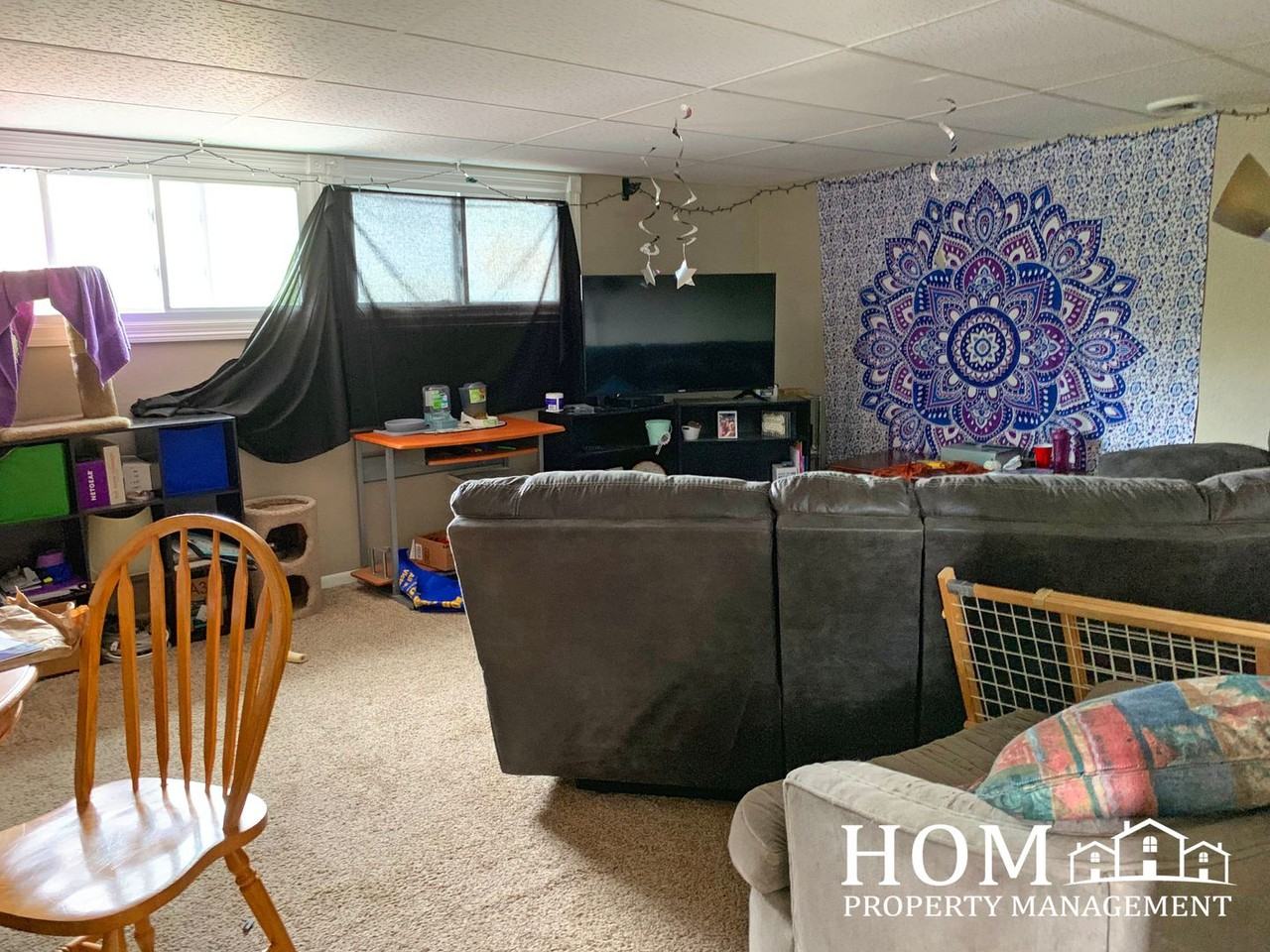 325 E Plum St - Photo 3 of 7