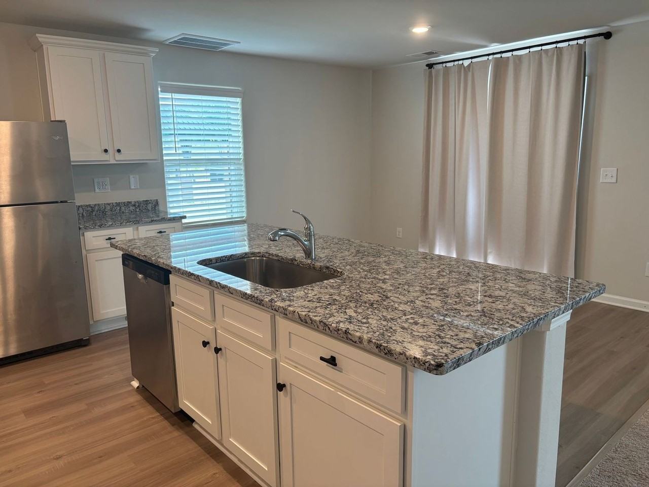 329 Aniston Ln - Photo 7 of 26