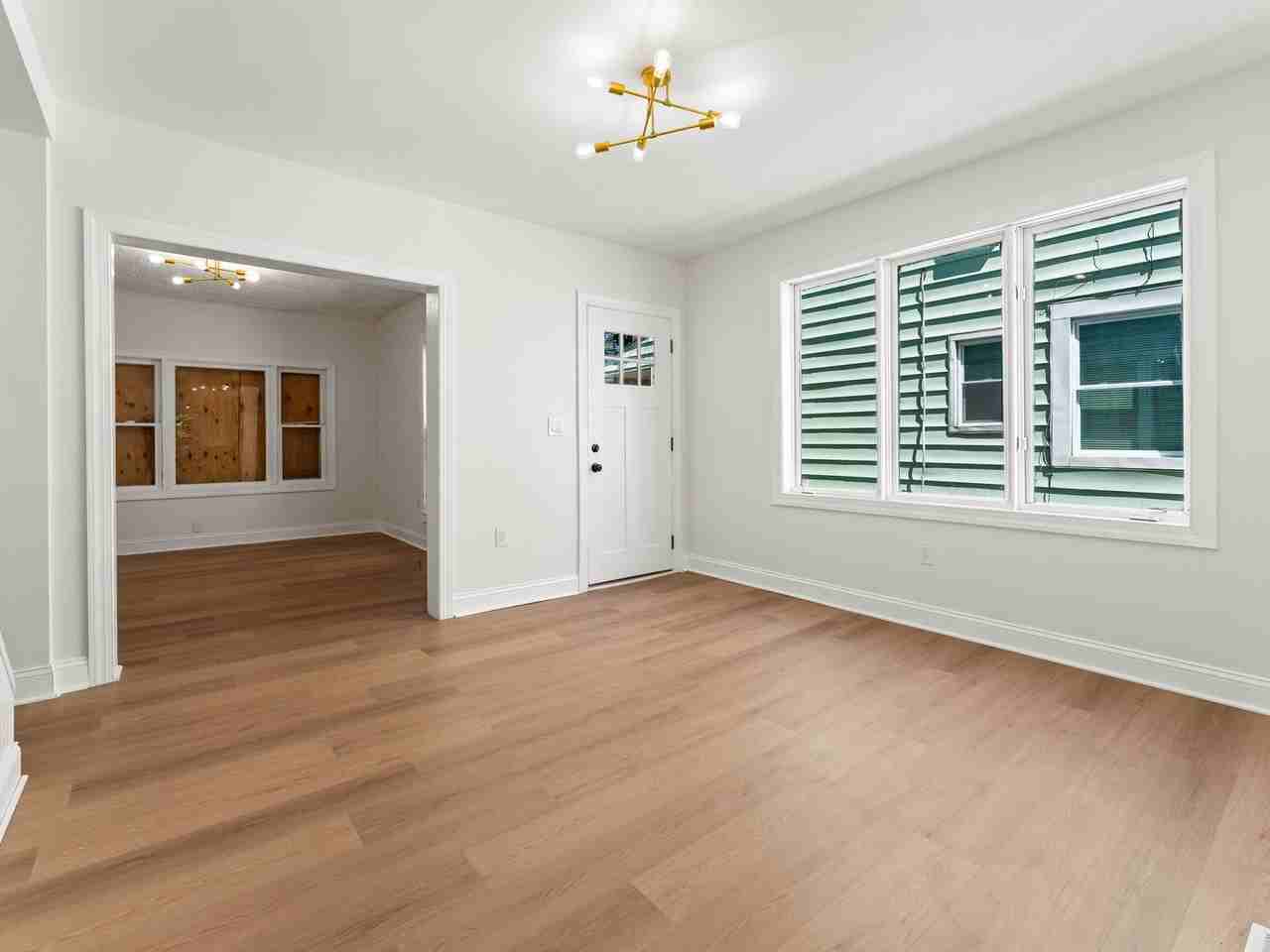 509 N 2nd St - Photo 3 of 25