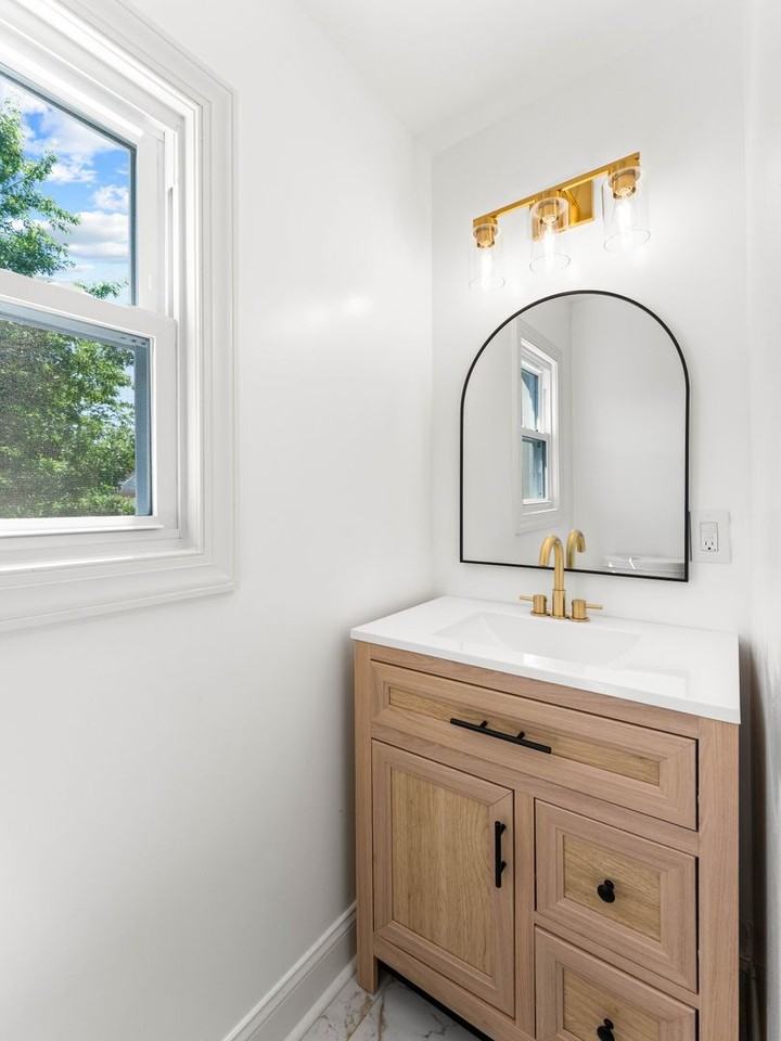 509 N 2nd St - Photo 4 of 25