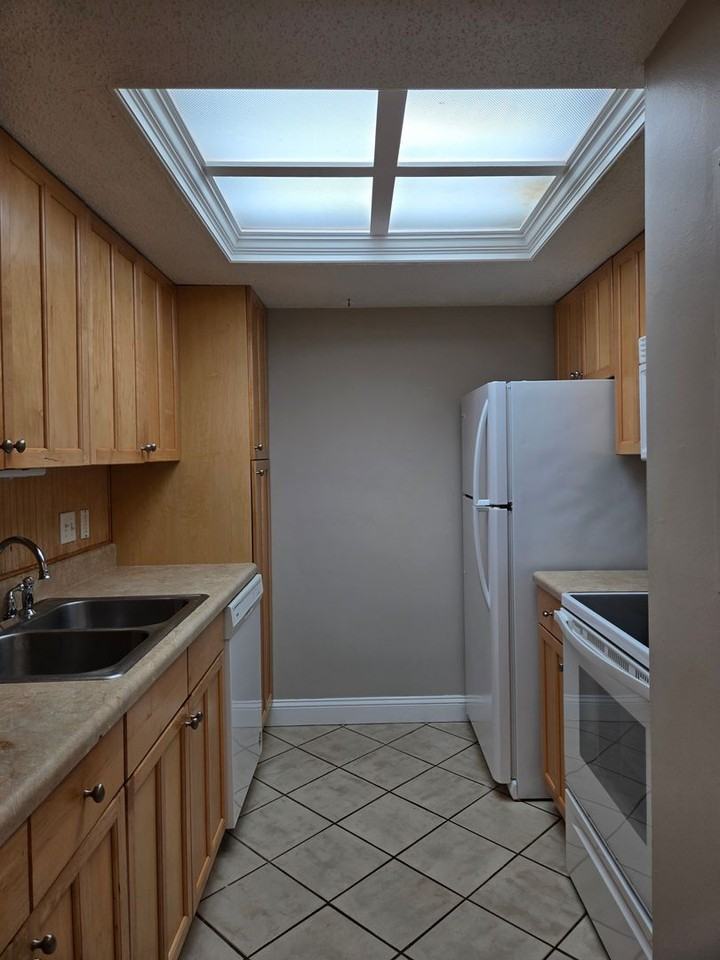 4503 Nw 41st Pl - Photo 2 of 42