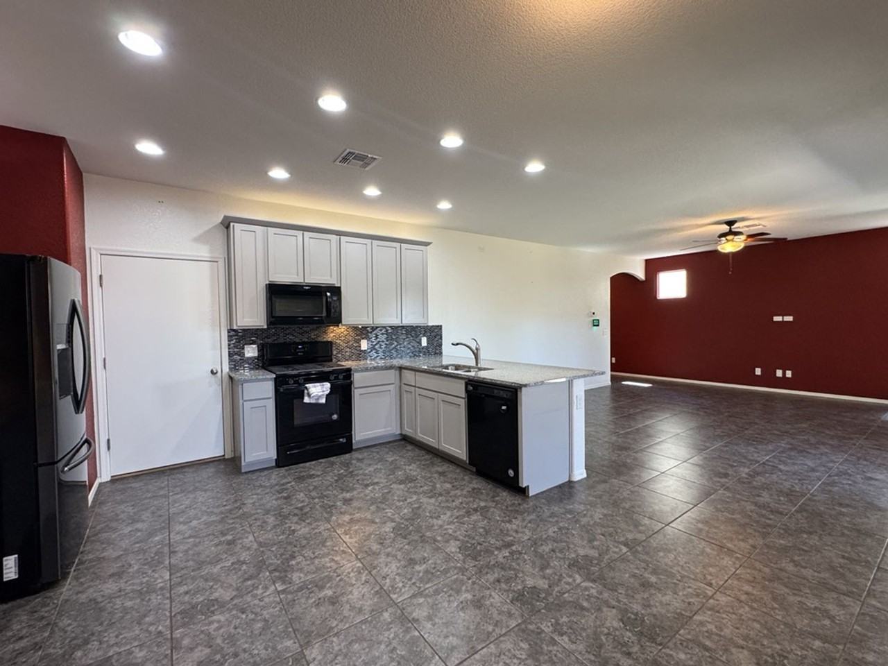 5244 Encanto Dr - Photo 7 of 28