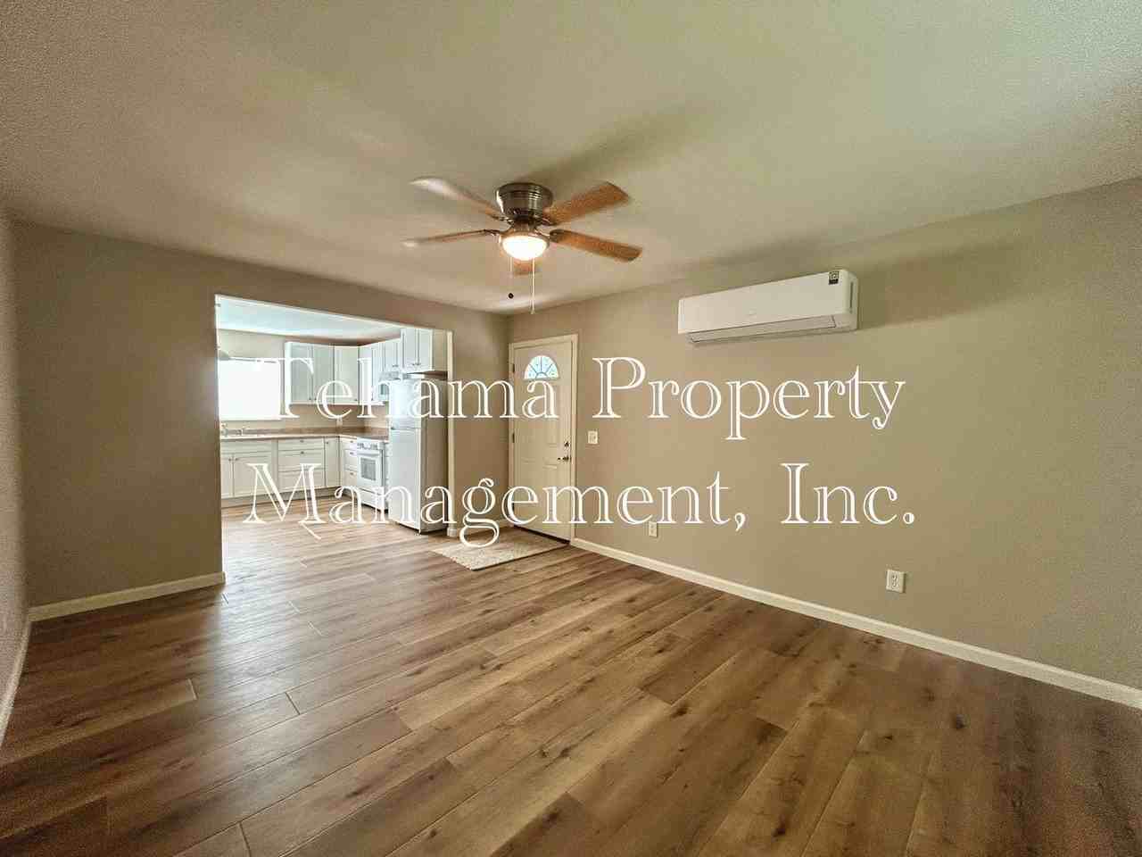 220 220 D St. #B - Photo 4 of 18