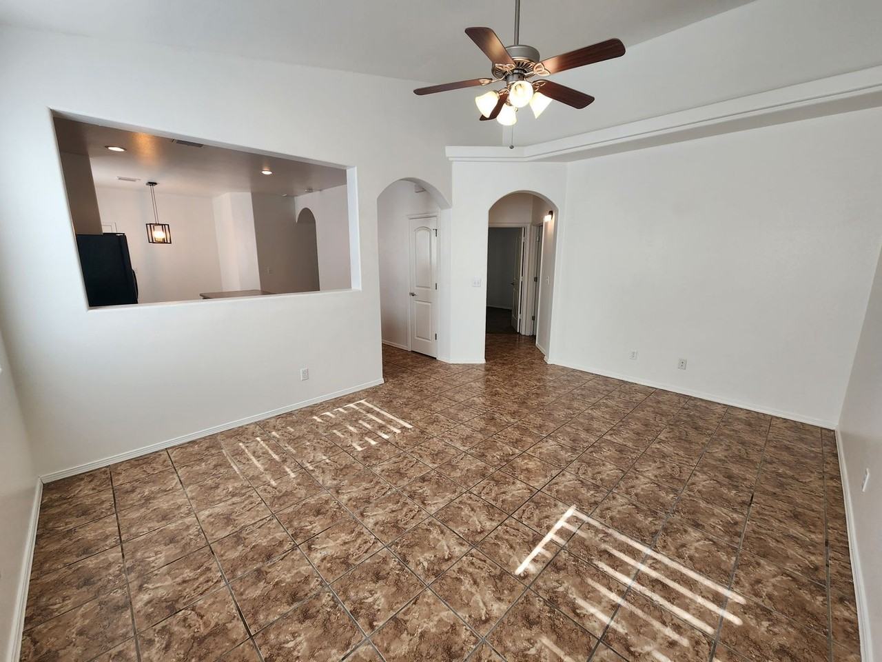 4942 Sherwood Rd - Photo 5 of 31