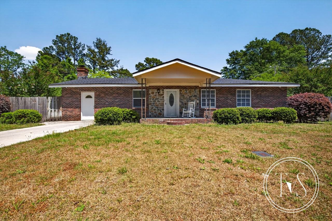 113 Elm St - Photo 2 of 33