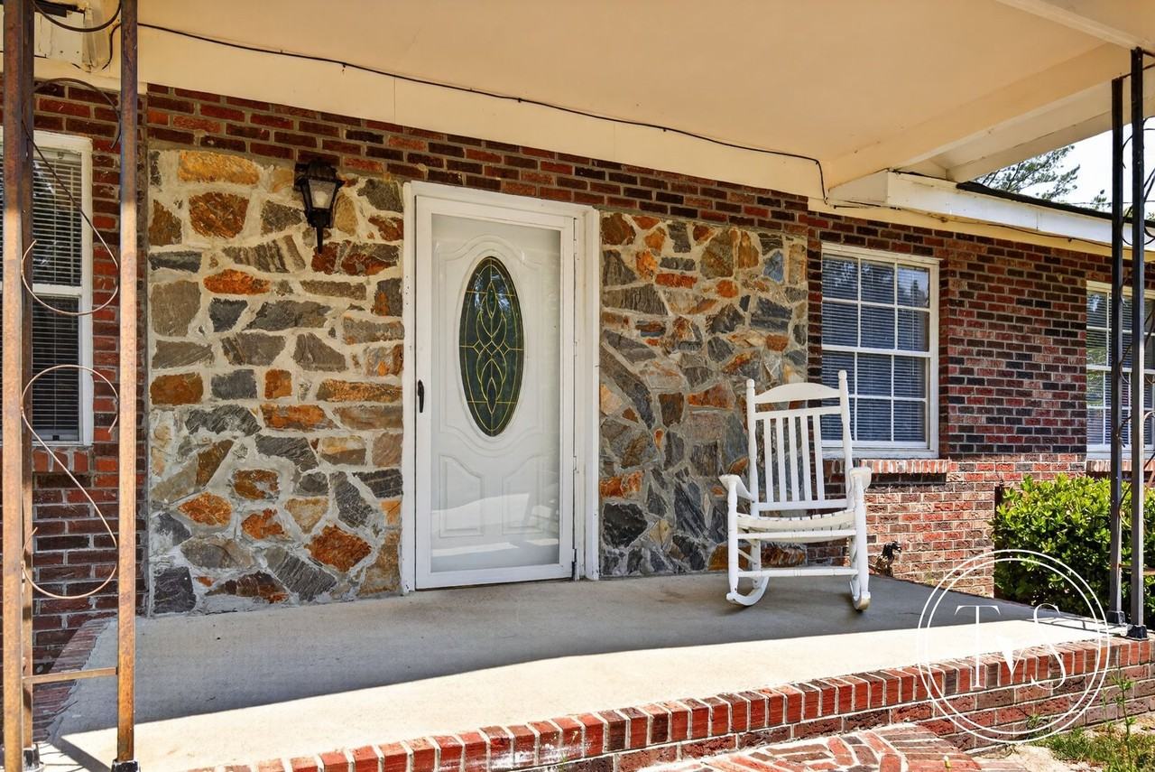 113 Elm St - Photo 5 of 33