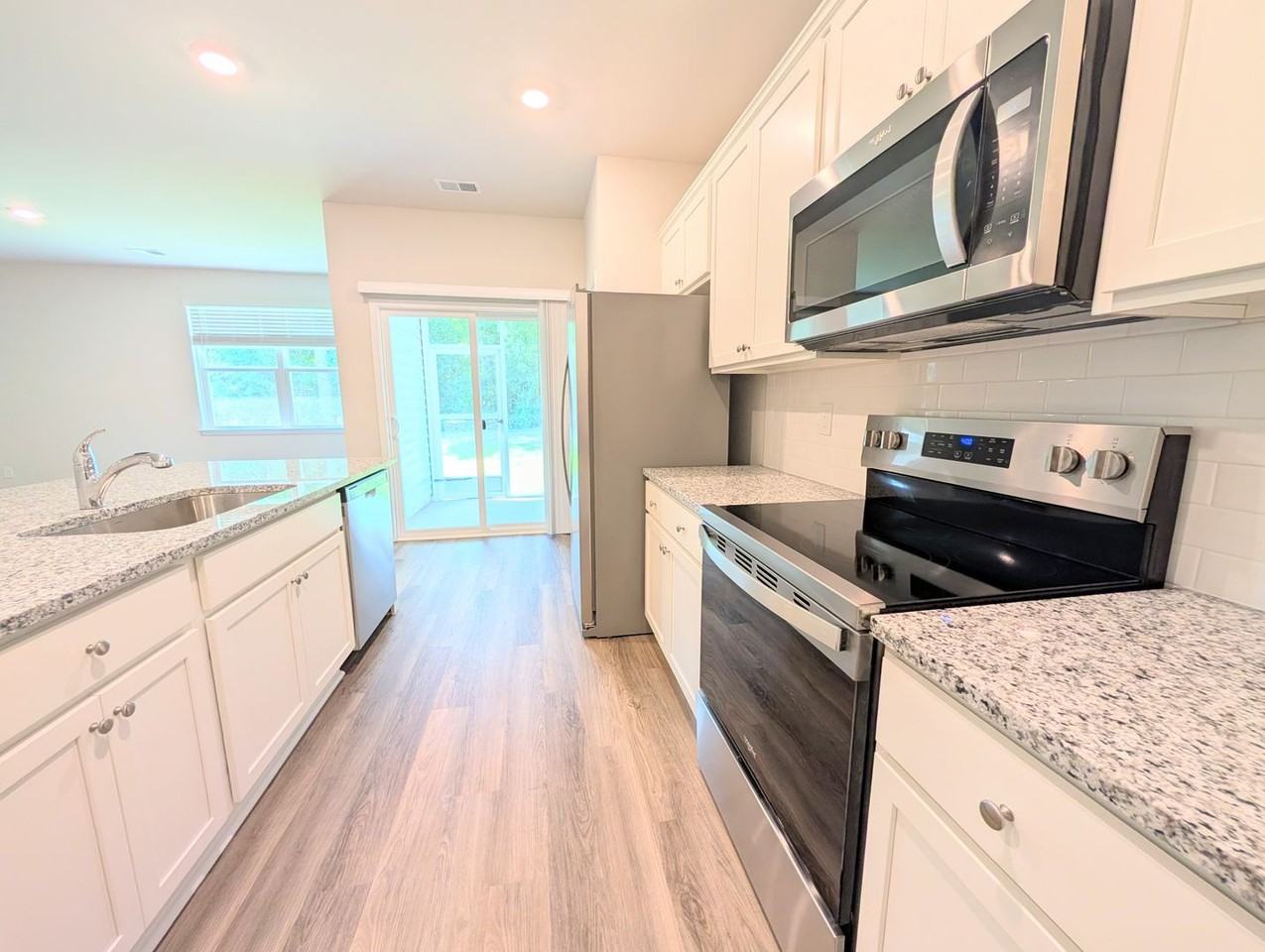 664 Grateful Dr - Photo 7 of 32