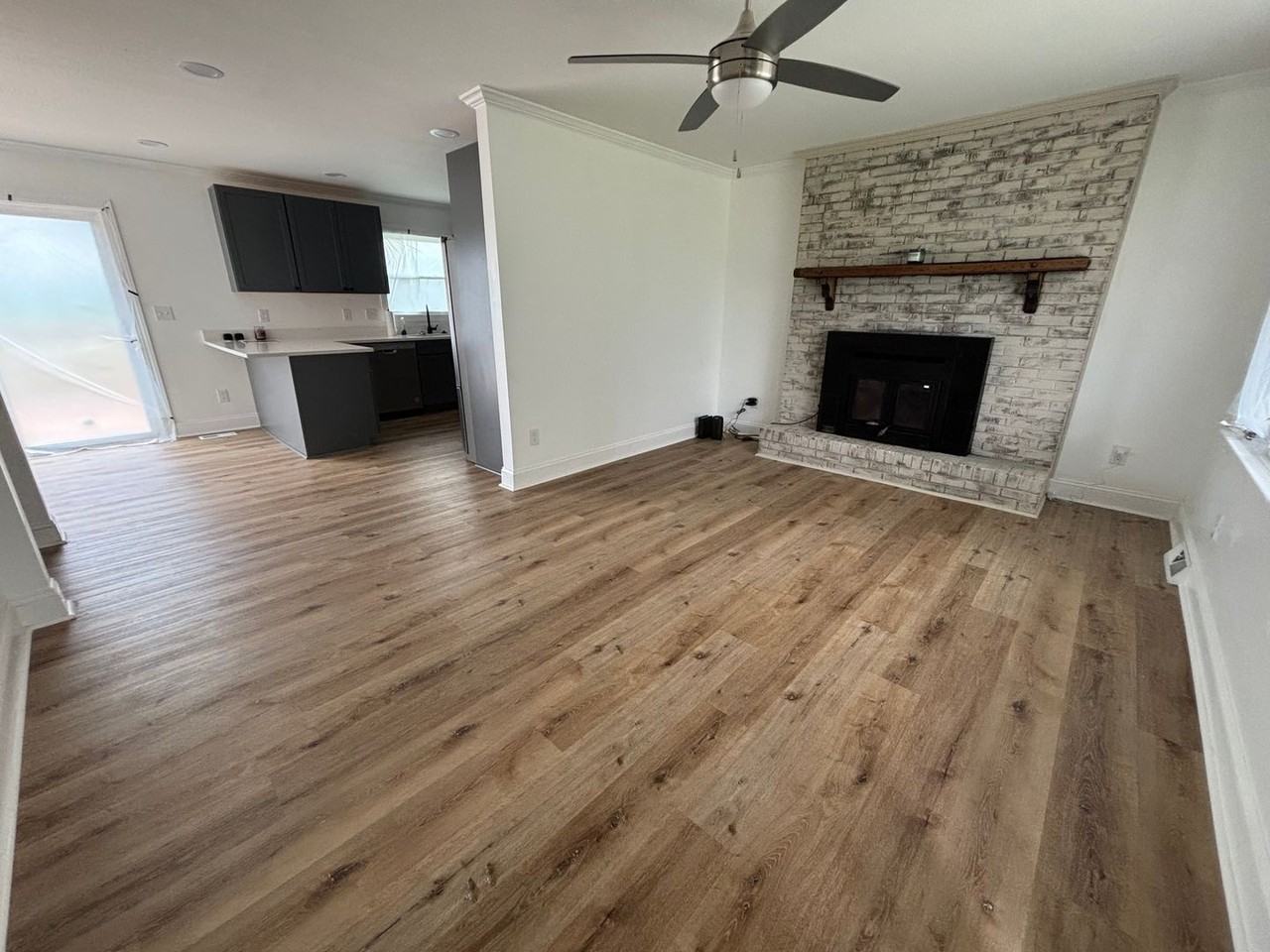 7616 Lingerfelt Rd - Photo 3 of 10