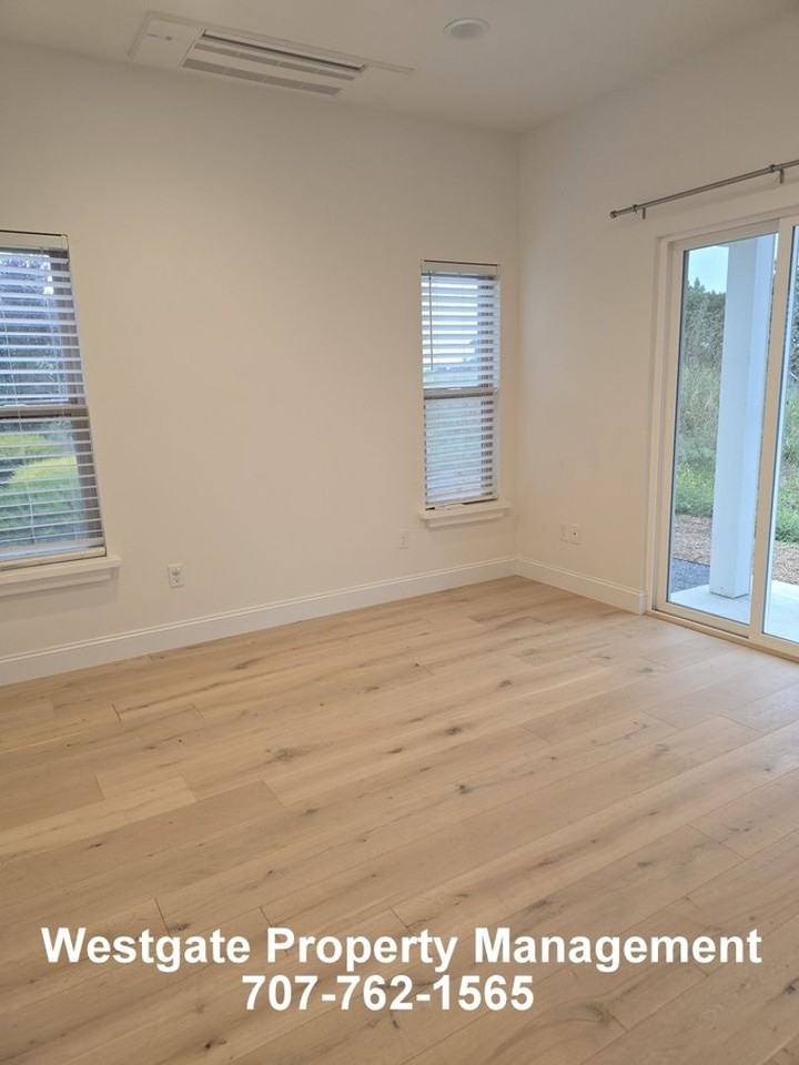 27 Valen Way - Photo 6 of 17