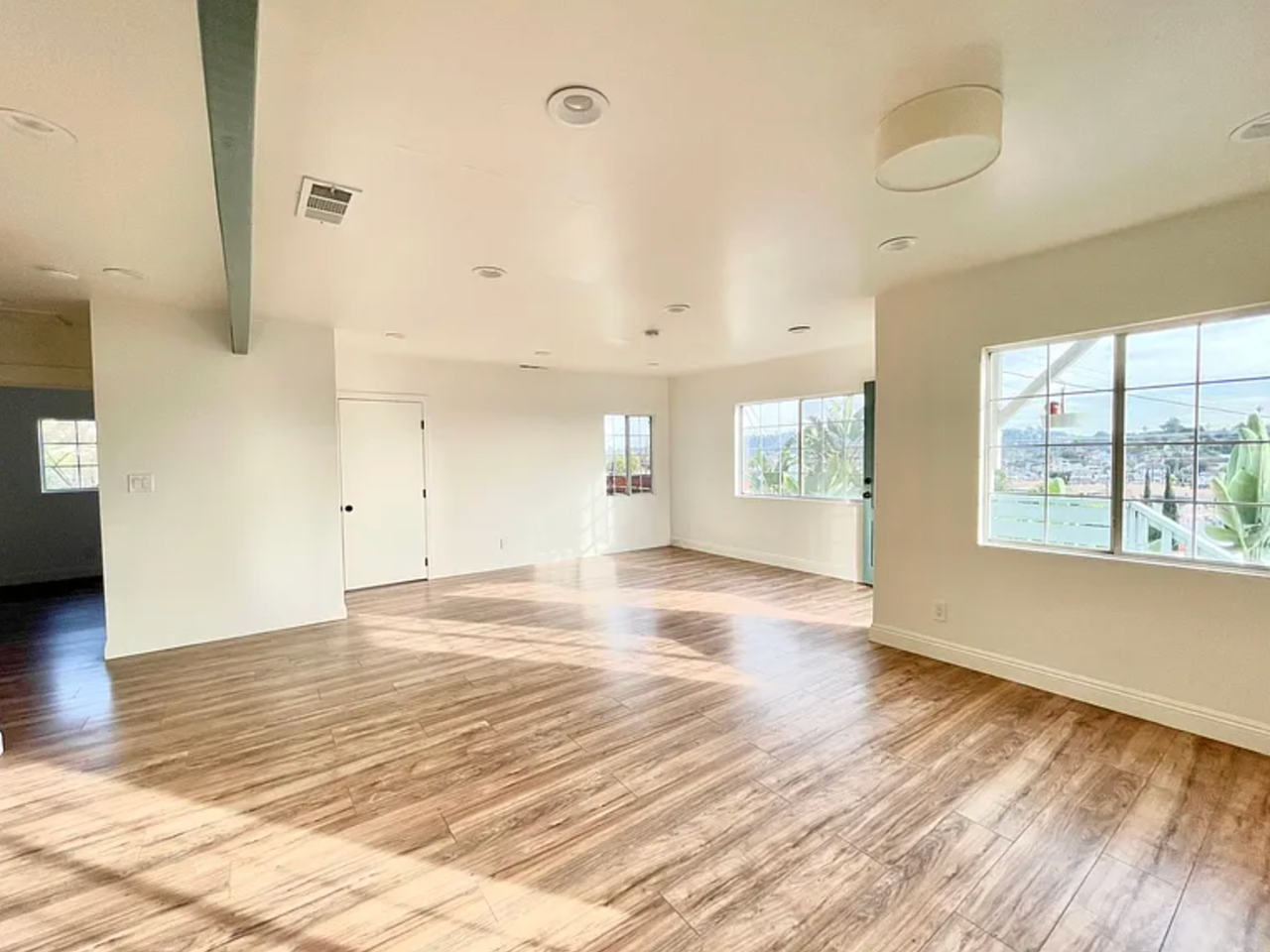 6512 Aldama St - Photo 2 of 21