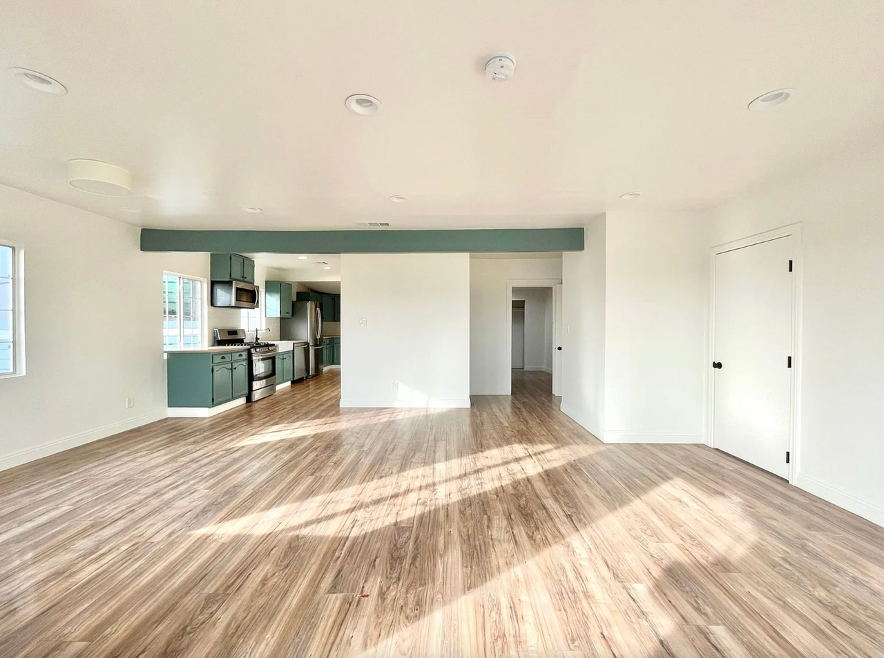 6512 Aldama St - Photo 3 of 21