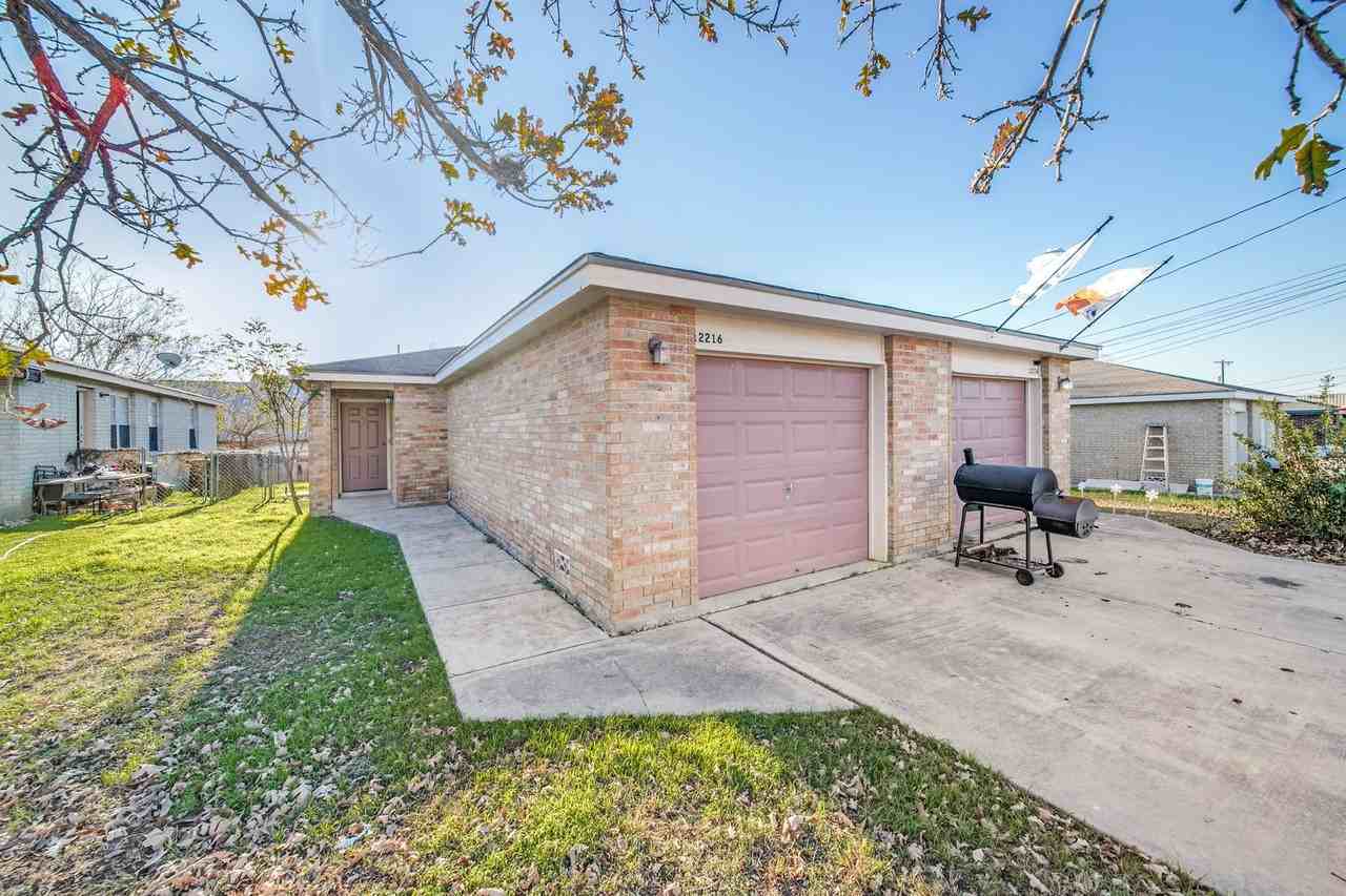 12216 Maverick Bluff St - Photo 2 of 25