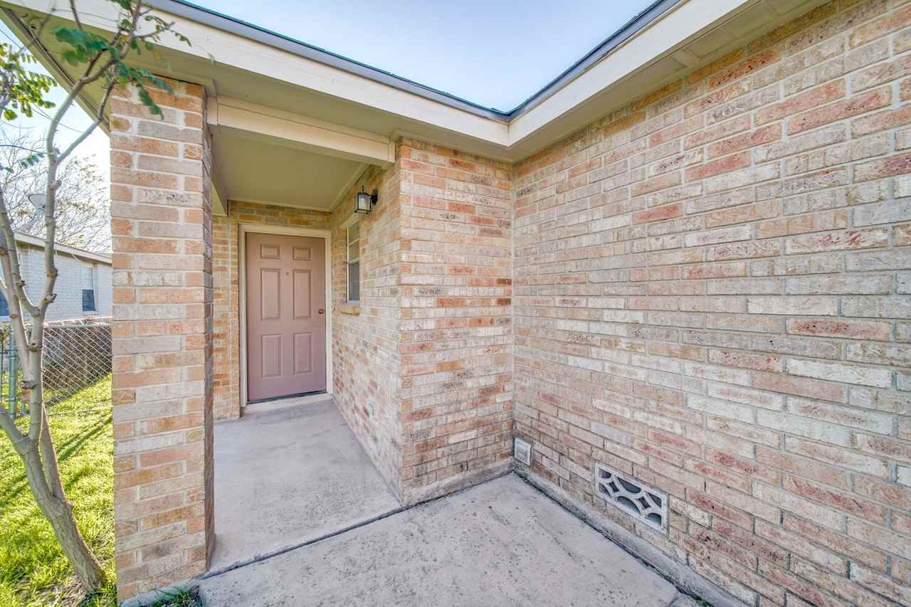 12216 Maverick Bluff St - Photo 3 of 25