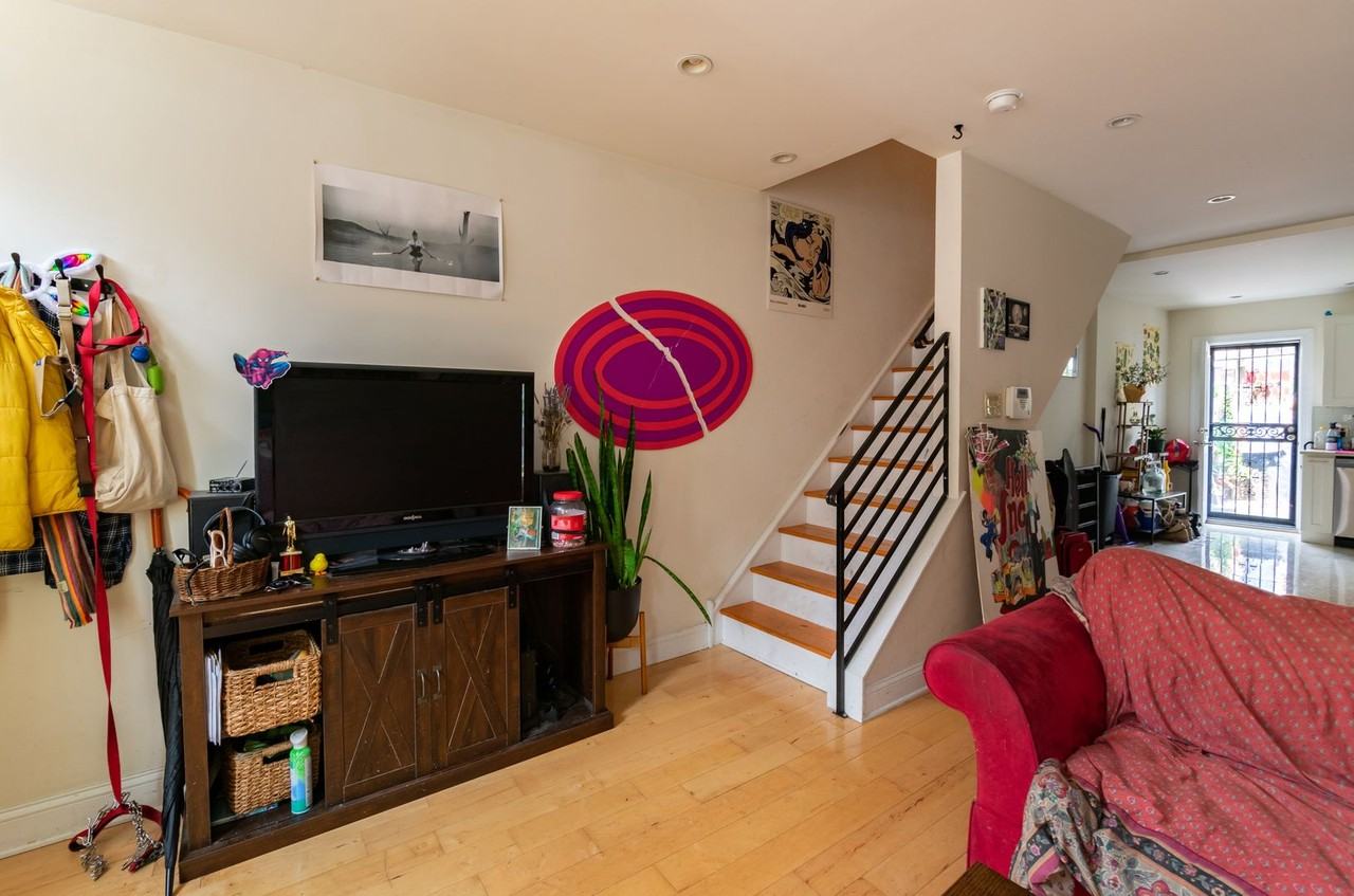 1538 S Opal St - Photo 2 of 23
