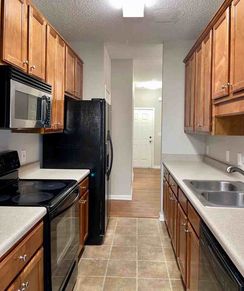 237 Shenandoah Dr - Photo 5 of 13