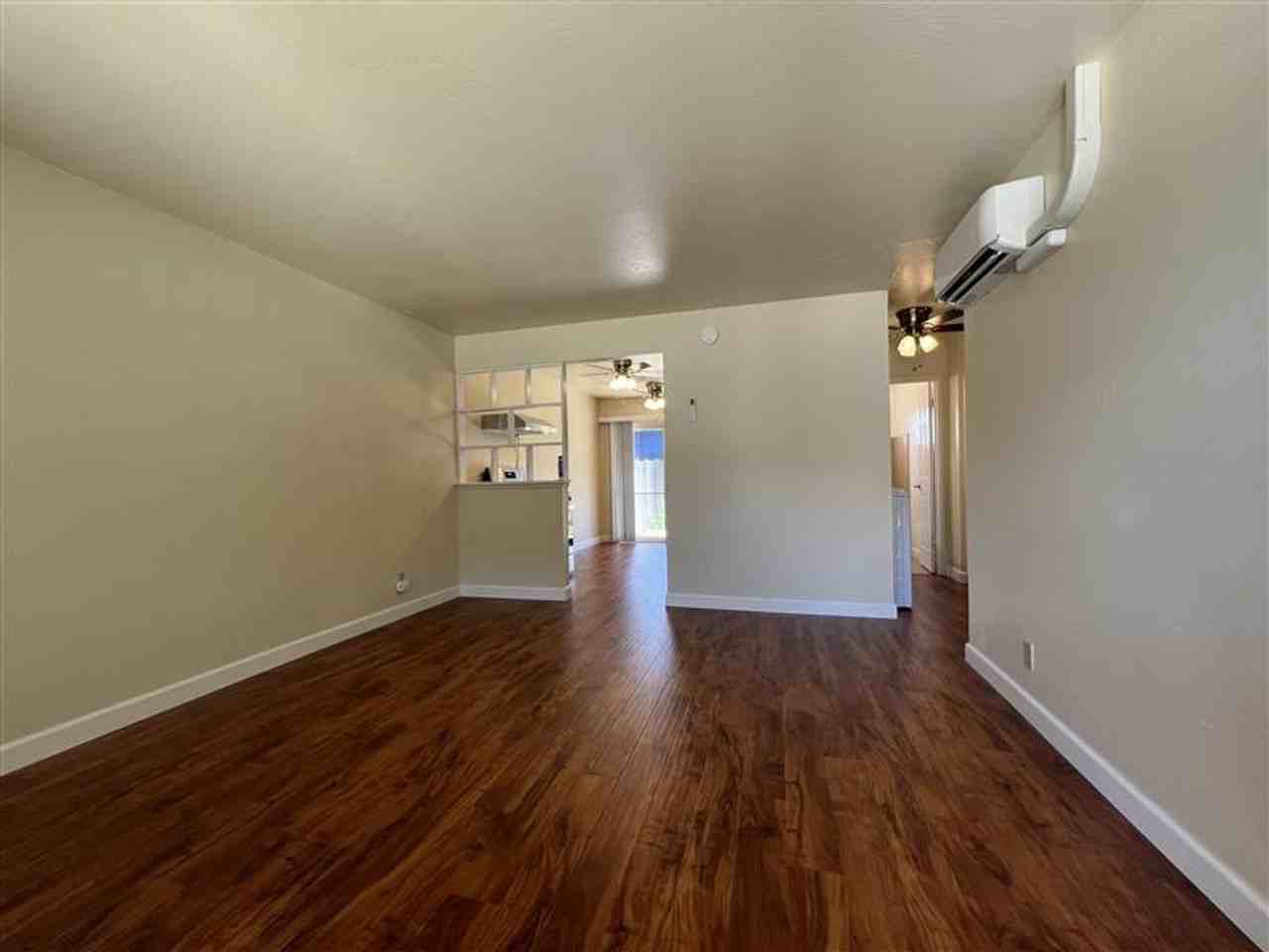 113 Mormon St - Photo 2 of 8