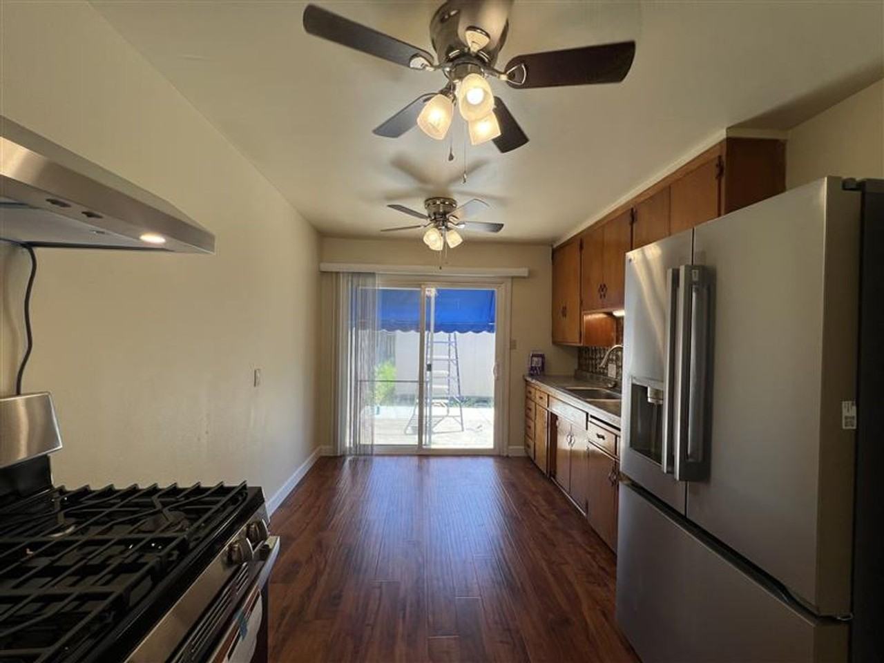 113 Mormon St - Photo 3 of 8