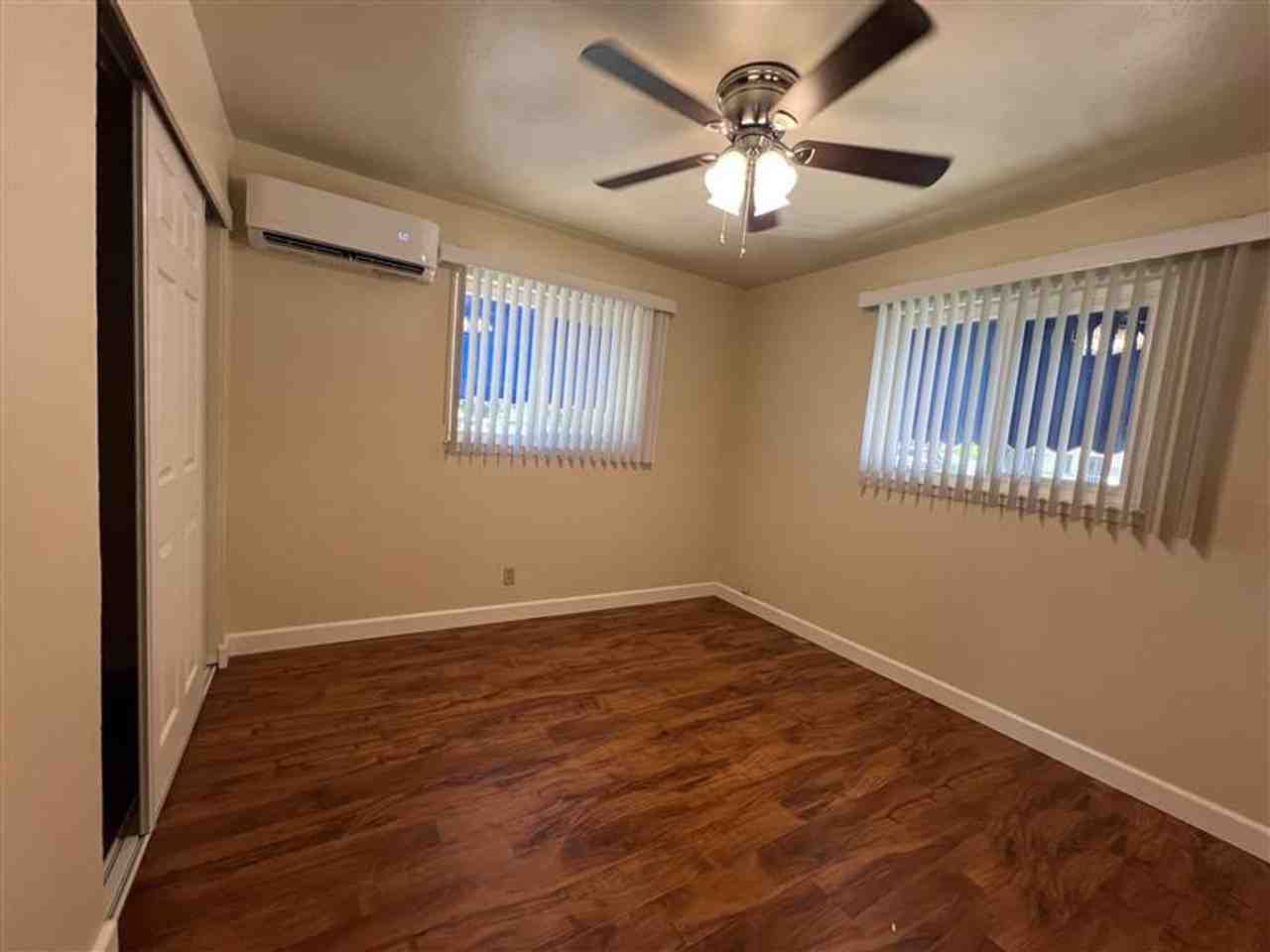 113 Mormon St - Photo 5 of 8