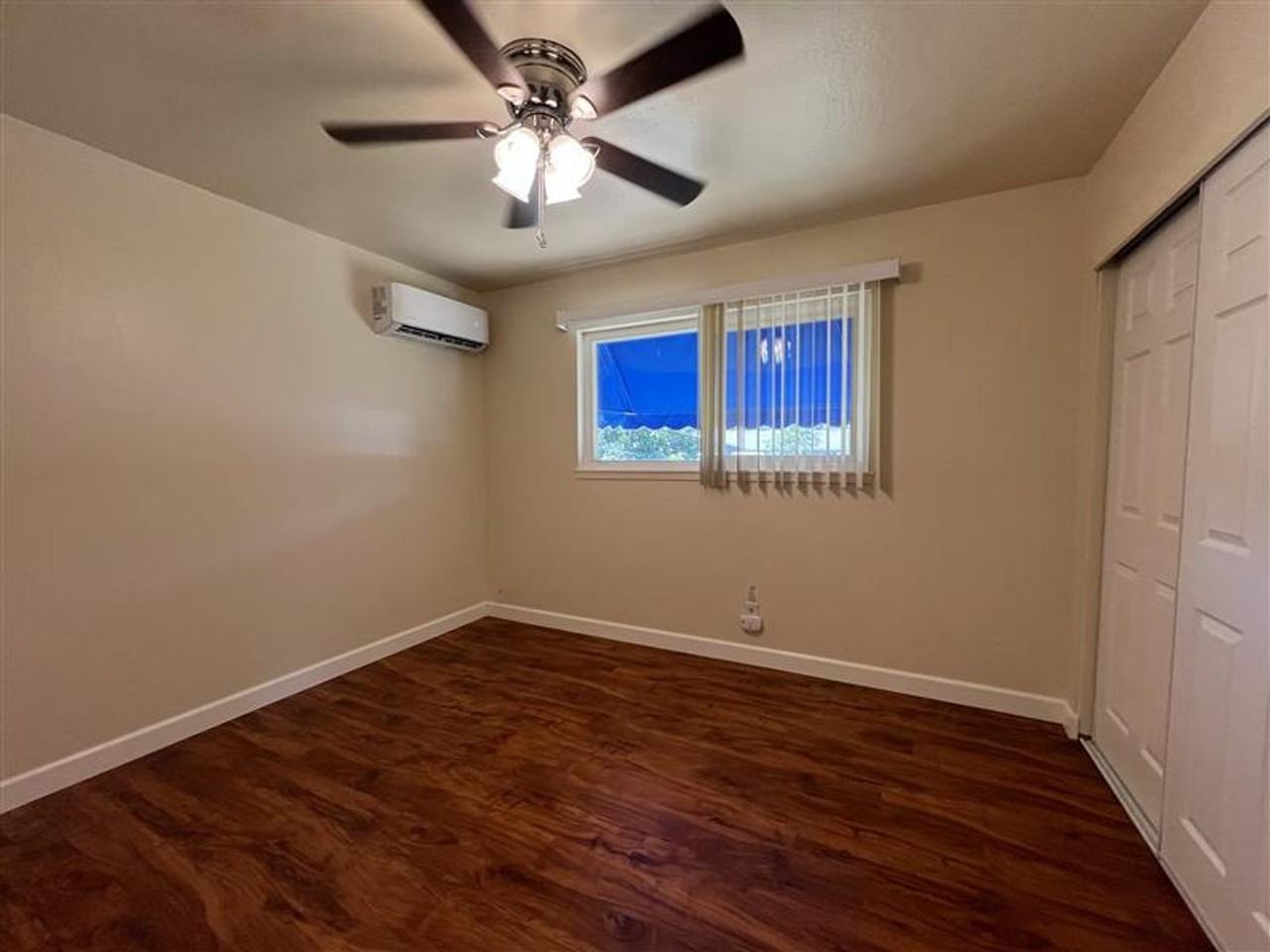 113 Mormon St - Photo 6 of 8