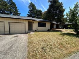 featured image of 1126/1128 SE Rummel St.