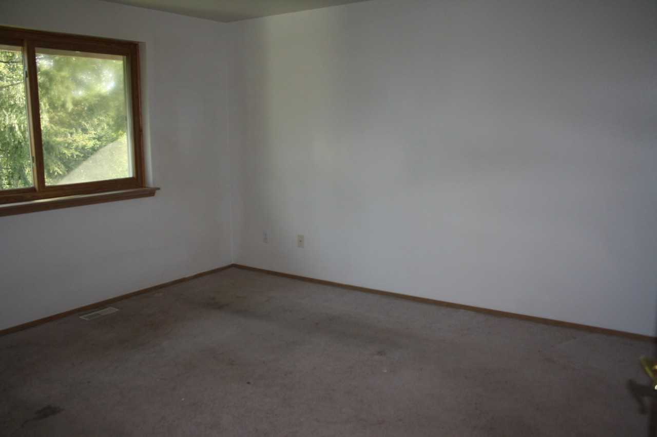 4026 231st Street Ct E - Photo 3 of 6