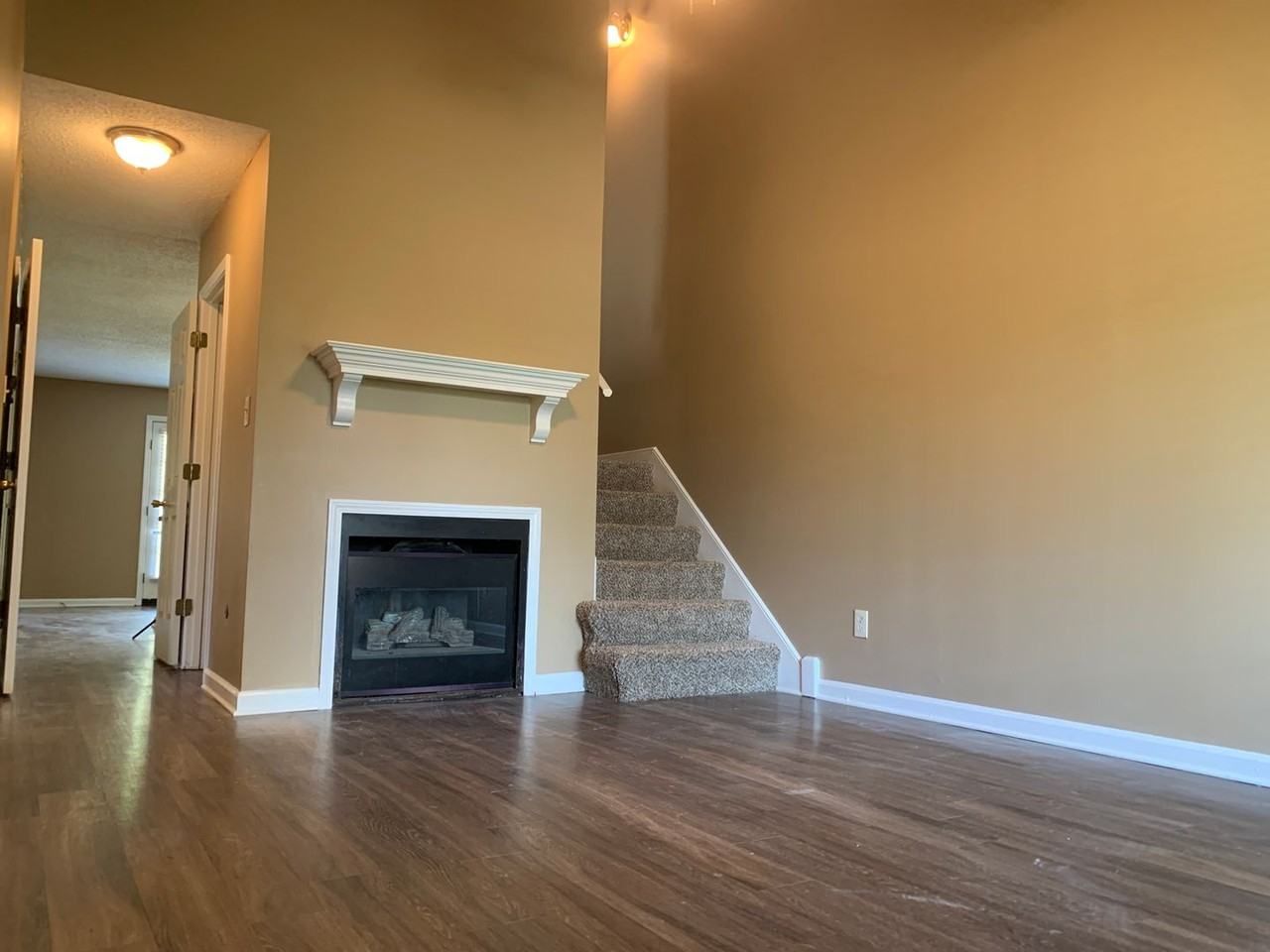 1584 Joy Blvd - Photo 2 of 11
