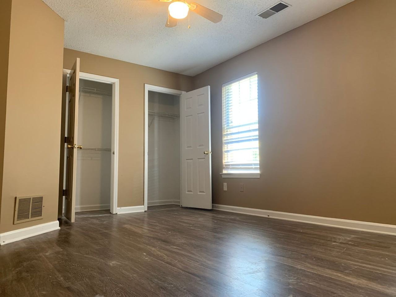 1584 Joy Blvd - Photo 3 of 11