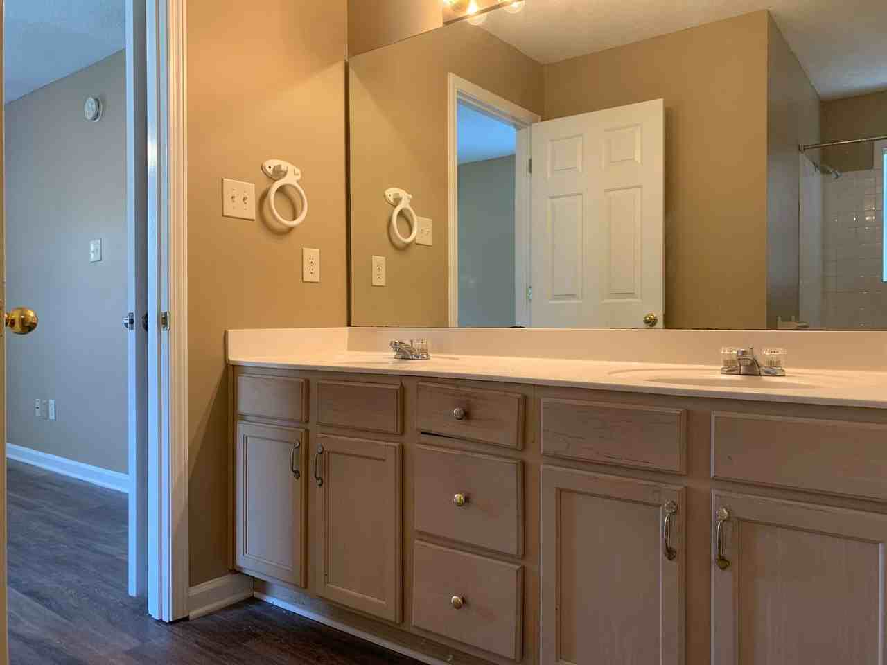 1584 Joy Blvd - Photo 4 of 11