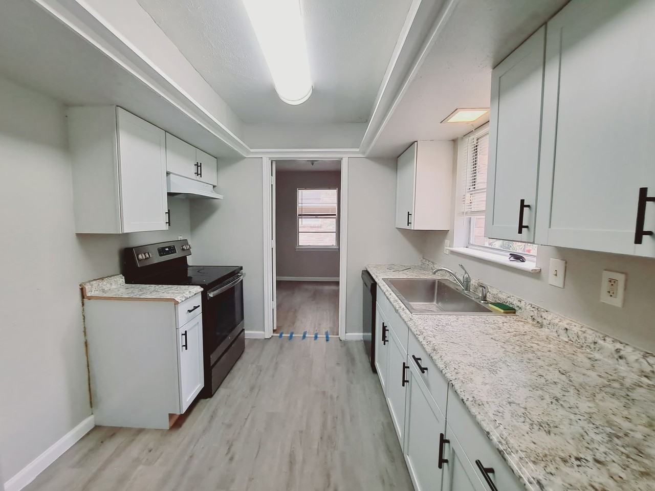 633 Rutgers Dr - Photo 7 of 24