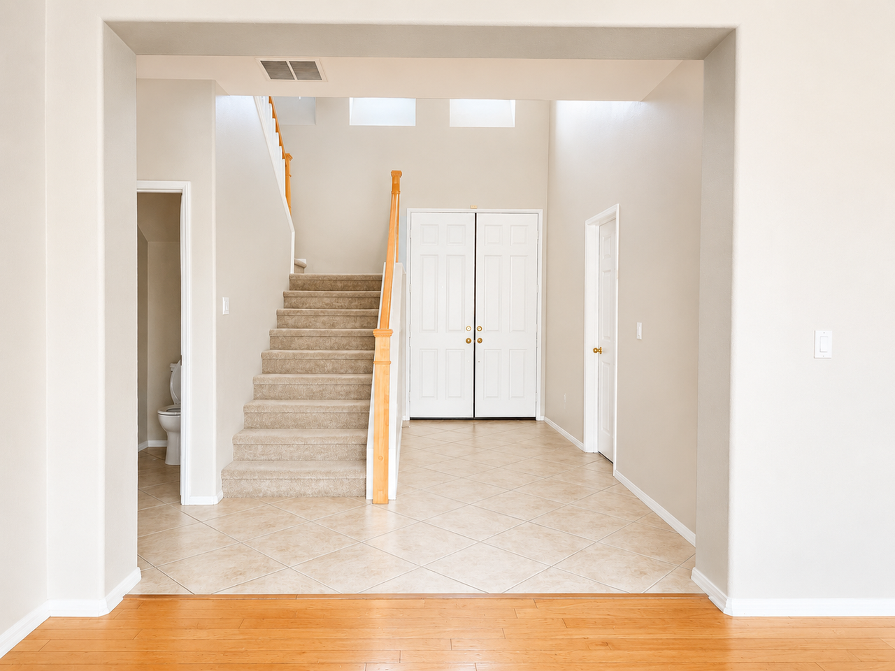 686 Jay Ct - Photo 2 of 19