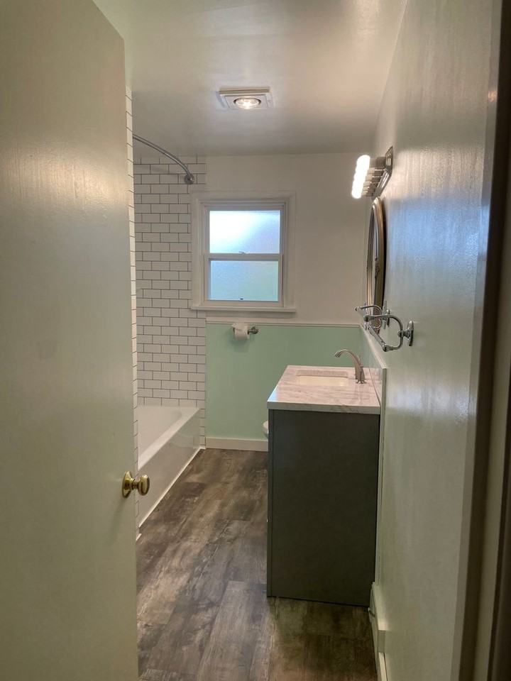 705 Se High St - Photo 6 of 6