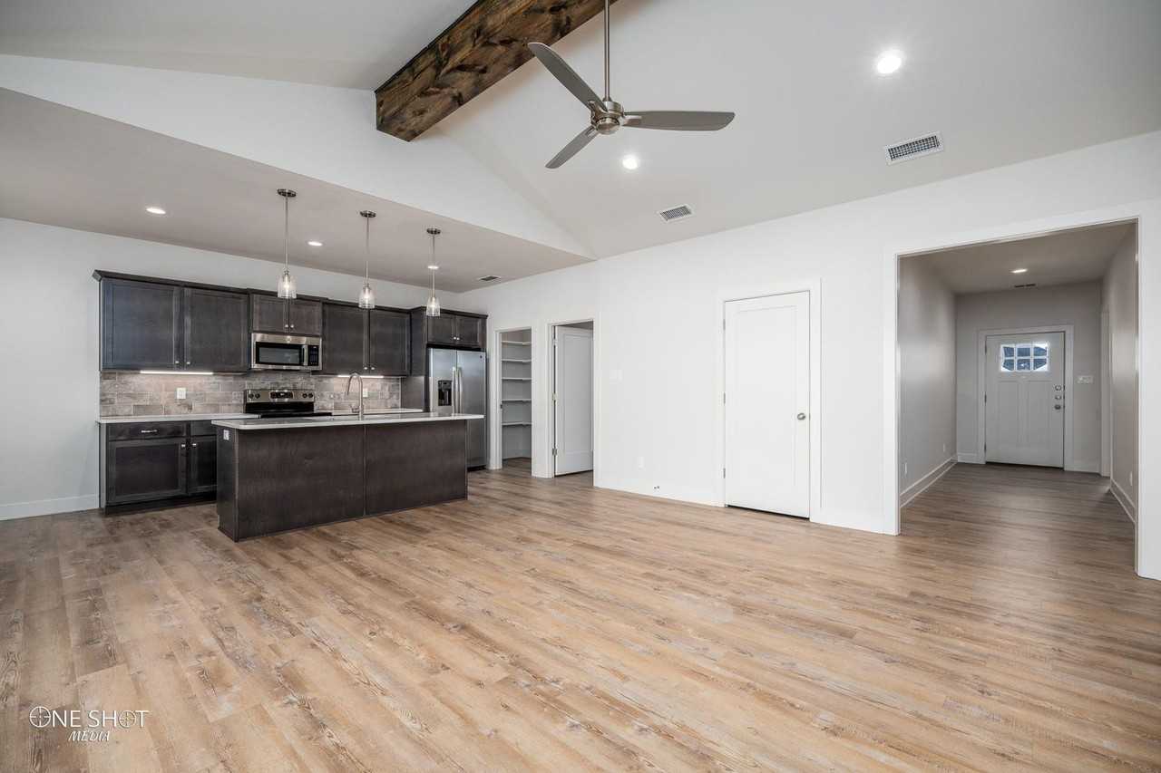 3712 Kala Dr - Photo 6 of 39