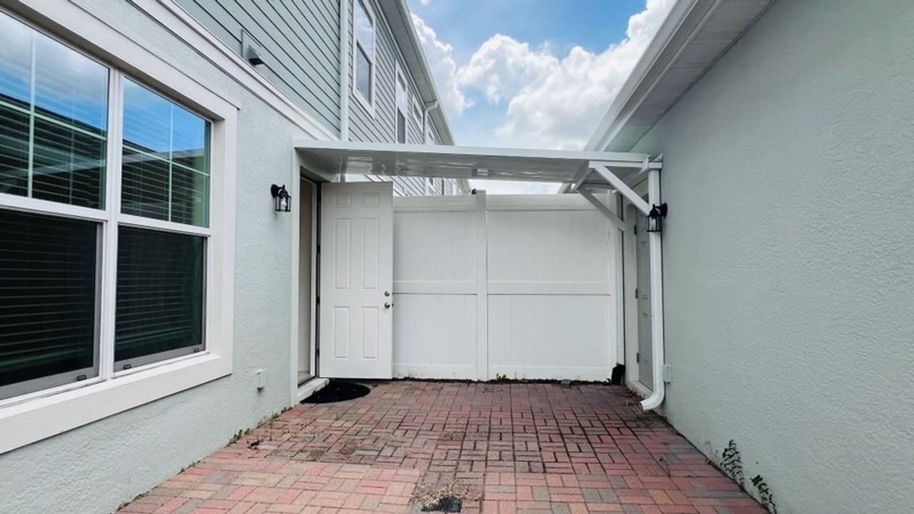 7670 Bowery Dr - Photo 3 of 21