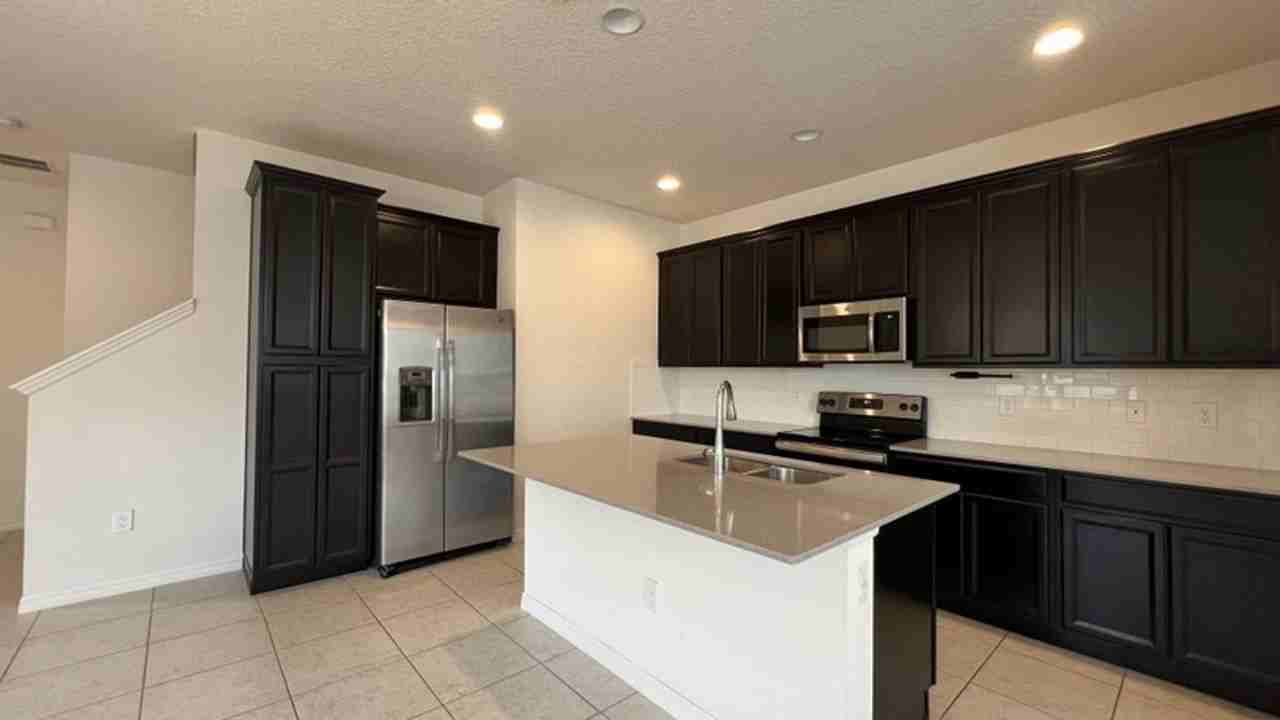 7670 Bowery Dr - Photo 5 of 21