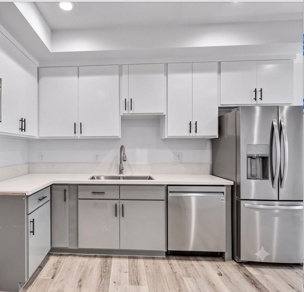 4647 W 18th St - Photo 3 of 23