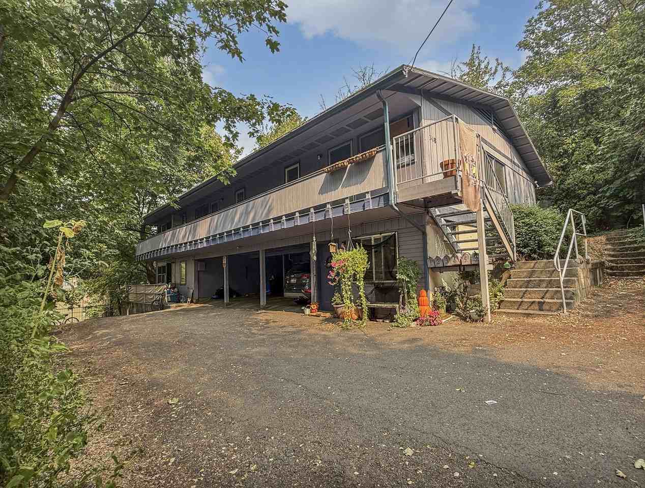 318 E 6th St - Photo 2 of 3