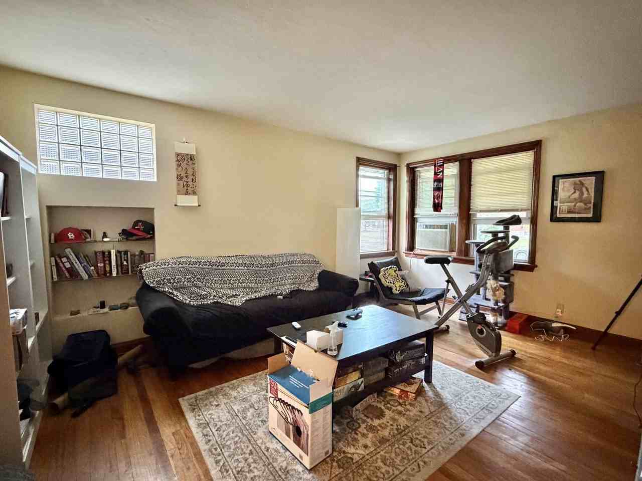 5419 Loughborough Ave - Photo 4 of 13