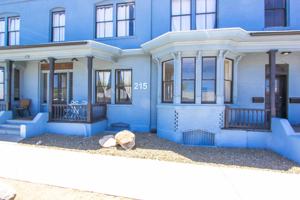 featured image of 215 E Willis St