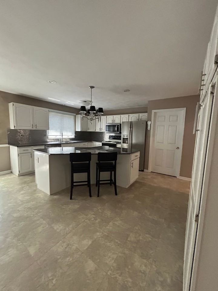 21 Archview Dr - Photo 7 of 19